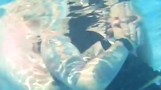 bottle,spy,underwater