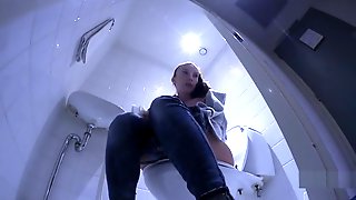 bottle,toilet