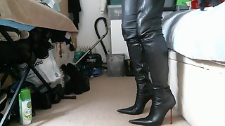 boots,bottle