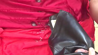 bottle,leather