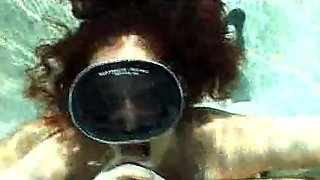 bottle,underwater