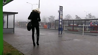 bottle,car,deepthroat