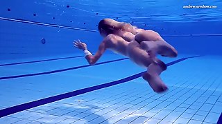 bottle,pool,underwater
